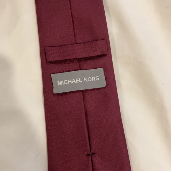 Michael Kors Maroon Tie - Picture 2 of 2